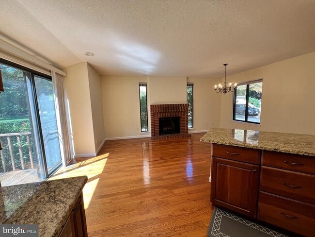 Building Photo - 80 Sayre Dr
