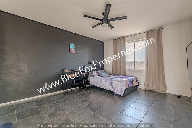 Building Photo - 8683 N Calle La Canoa