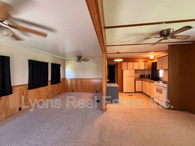 Building Photo - 140 Lamplighter Ln