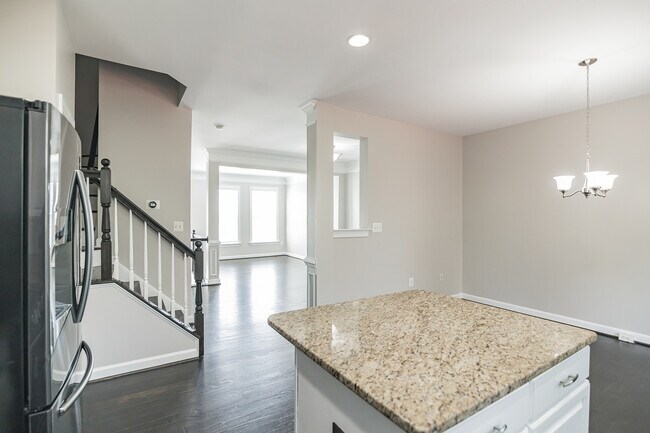 Building Photo - 15598 Avocet Loop