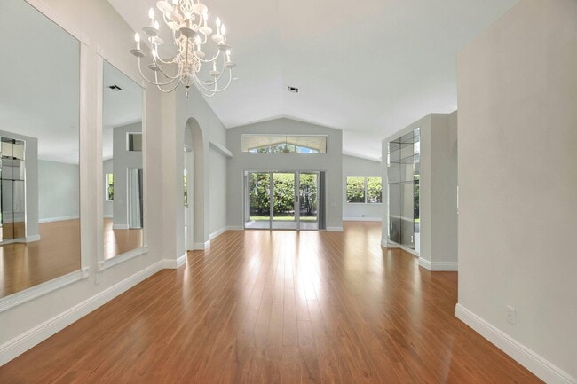 Building Photo - 6779 Indianwood Way