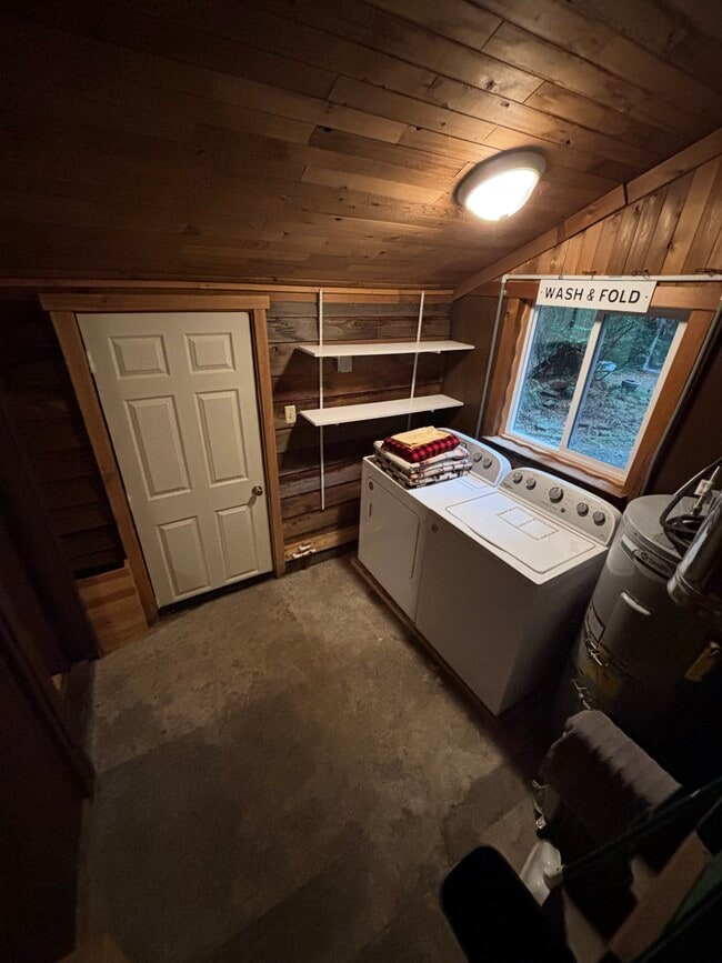 Building Photo - 51725 Jasper Ln