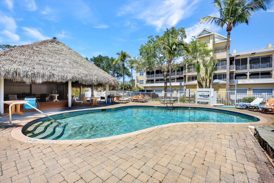 Community Pool - 4450 Chickee Hut Ct