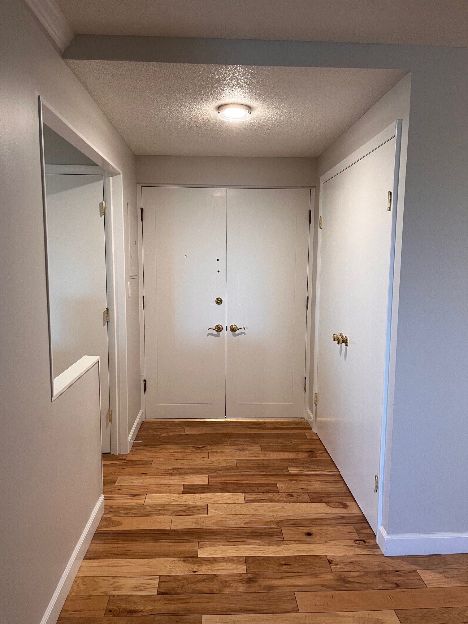 Entry - 3131 E Alameda Ave