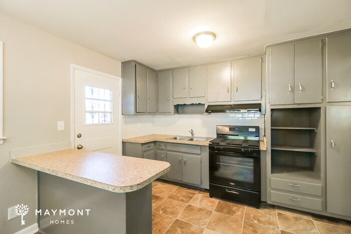 Building Photo - 8542 Taylor Rd