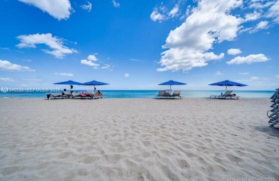 Building Photo - 3101 S Ocean Dr