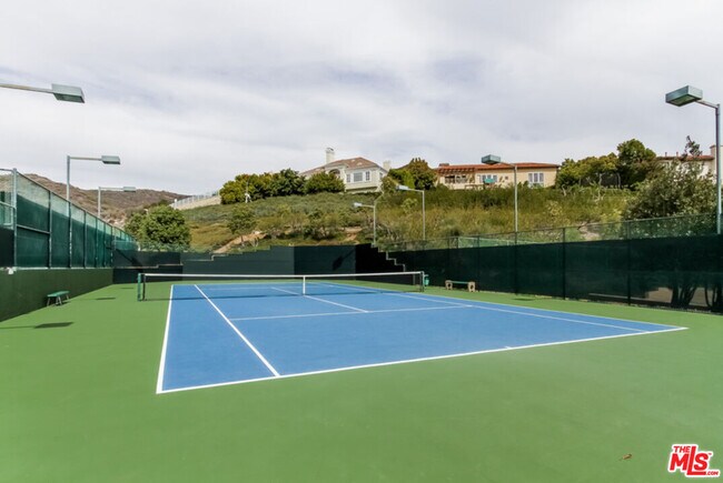 Building Photo - 16646 Cll Brittany