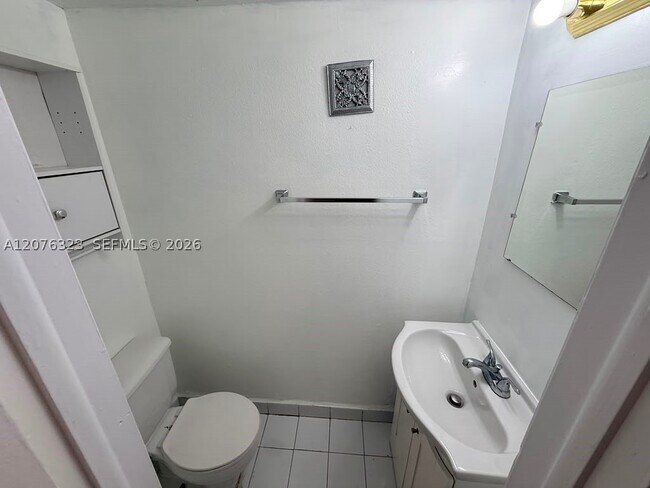 Building Photo - 1300 W 47th Pl