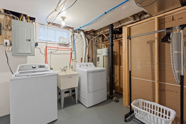 Building Photo - The Garland Bleu 3 bedroom home (Furnished)