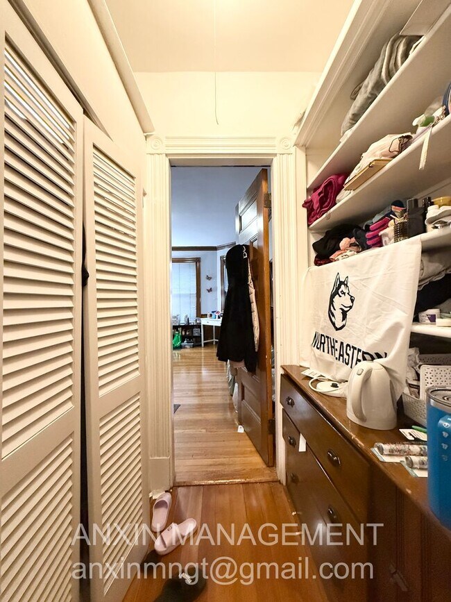 Building Photo - 71 Gardner St