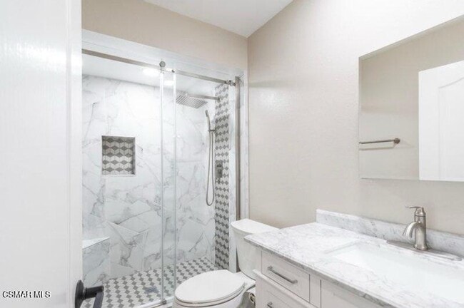 Building Photo - 382 Rockedge Dr