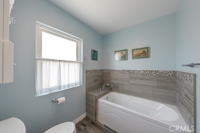 Building Photo - 4951 Park Pl