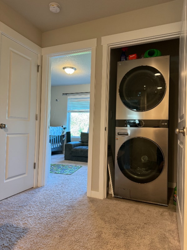 Building Photo - 162 SW Howard Pl N