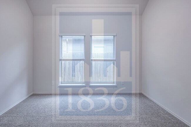 Building Photo - 308 Lacey Oak Lp