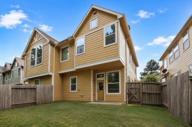 Building Photo - 228 Cheswood Forest Pl
