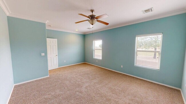 Building Photo - Spacious 4-Bed/3-Bath in Alamogordo, NM