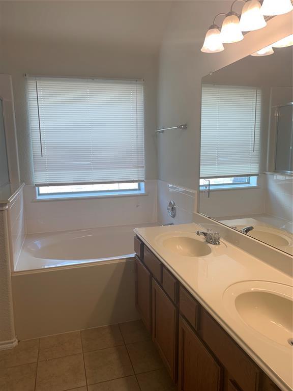 Building Photo - 446 Oak Chase Dr