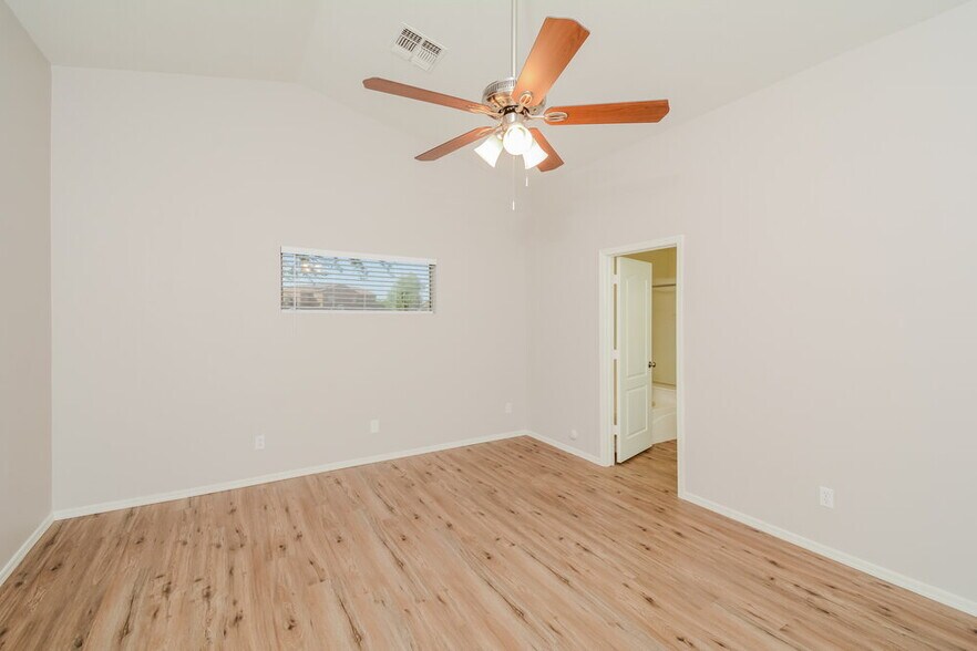 Building Photo - 15907 W Carmen Dr