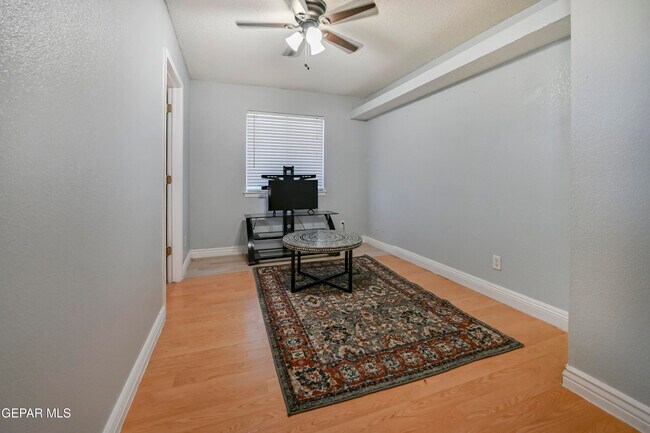 Building Photo - 12732 Tierra Salas Dr