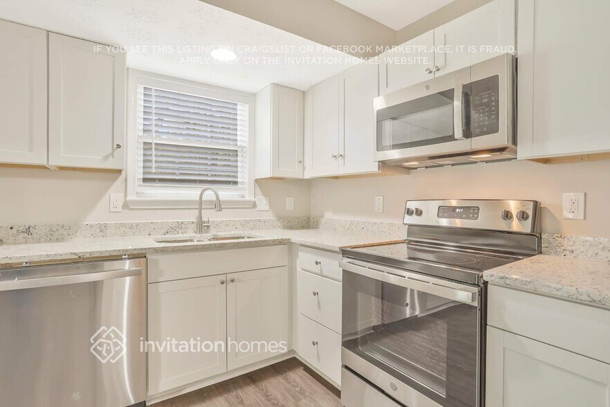Building Photo - 572 Tate Creek Ct