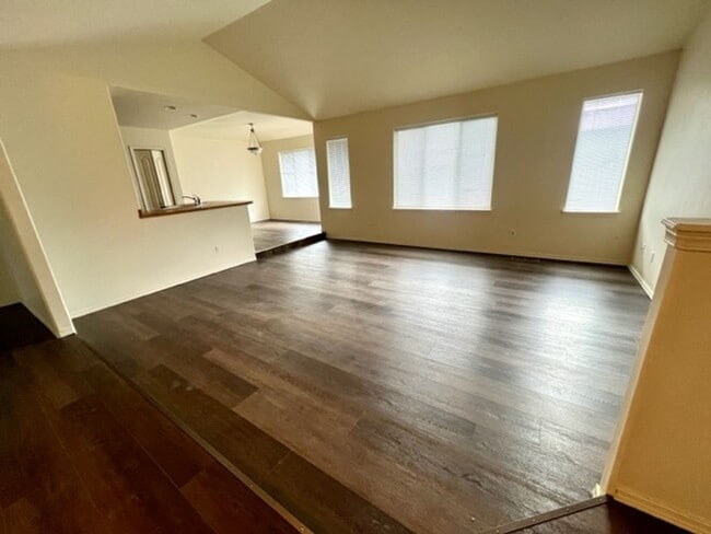 Building Photo - Lovely Single Level 3 Bedroom home in Redmond!