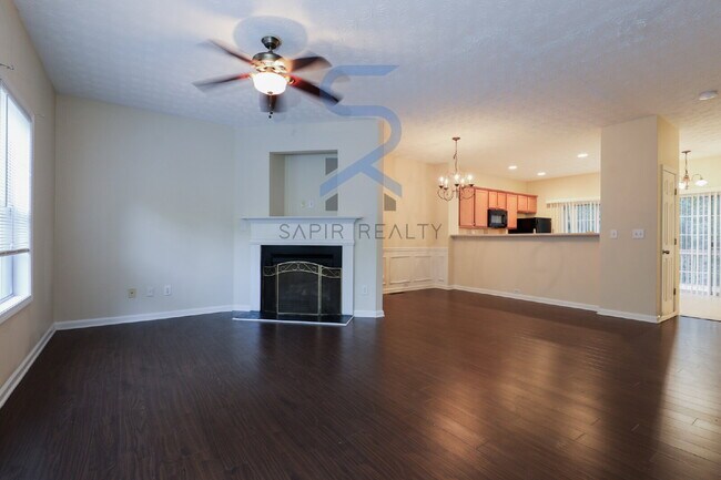 Building Photo - Move in before November 30th and get $100 ...