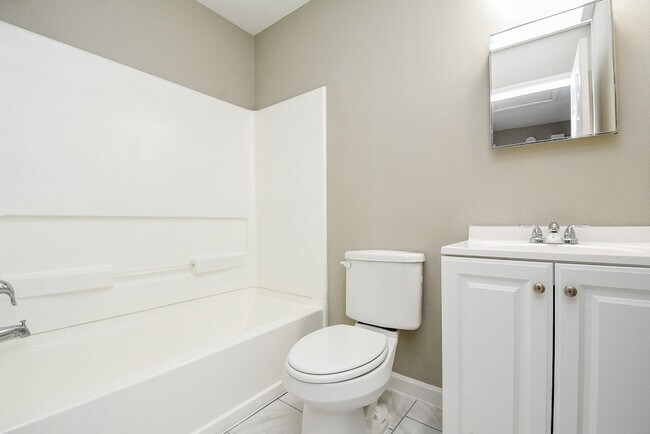 Building Photo - 7818 Summer Pl Dr
