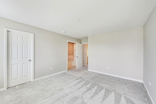Building Photo - 598 Station Park Cir