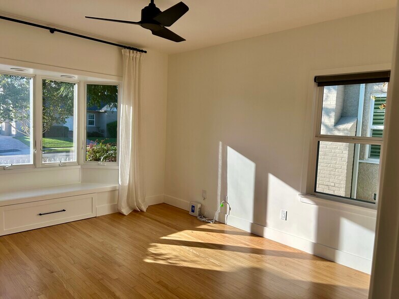 Building Photo - 4565 Estrella Ave