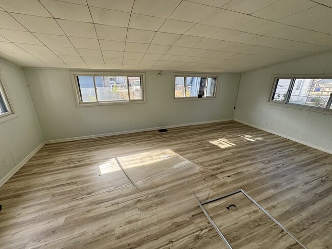 Building Photo - 915 W Taylor St