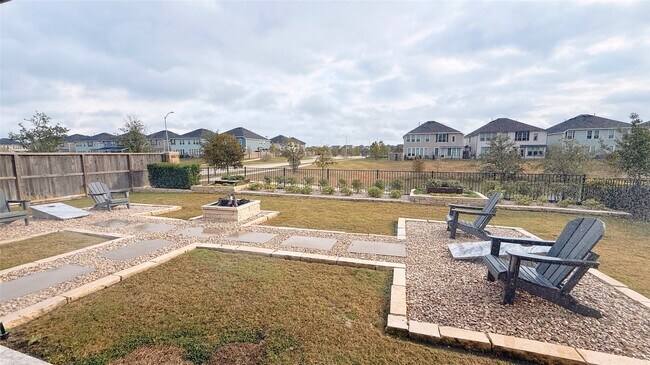 Building Photo - 5603 Logan Ridge Ln