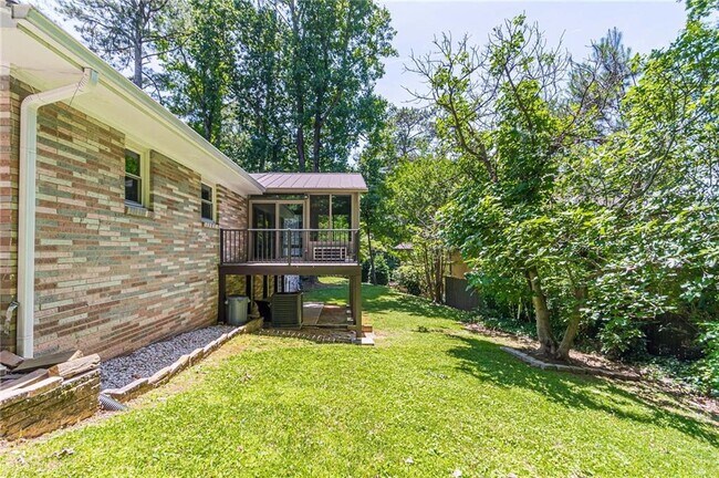 Building Photo - 1574 Old Spring House Ln