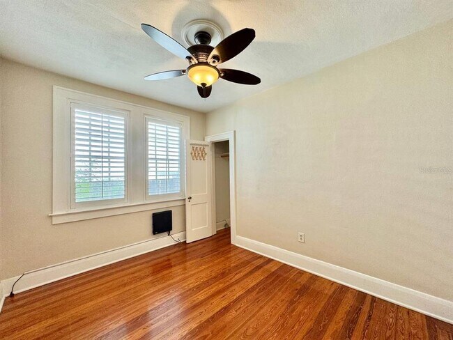 Building Photo - 3112 W Palmira Ave