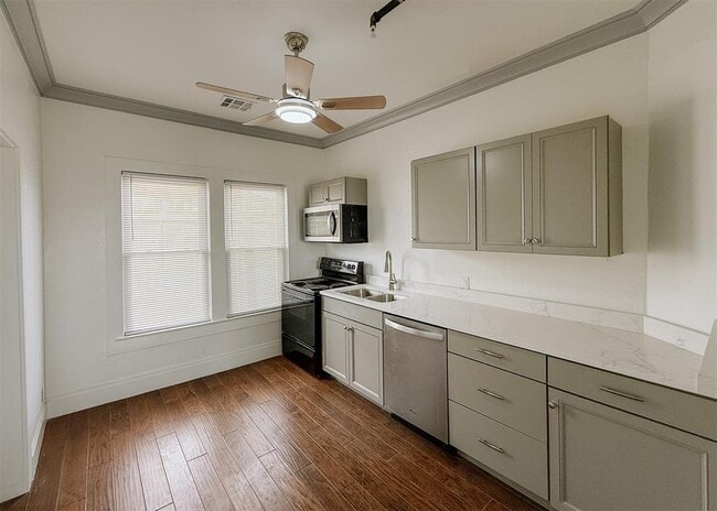 Building Photo - 1120 NW 51st St