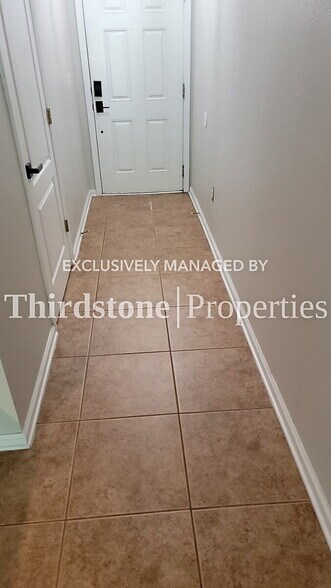 Building Photo - 6131 Bartram Village Dr