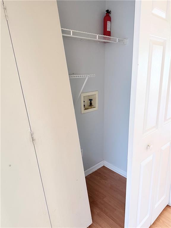 Building Photo - 890 E Cherry St