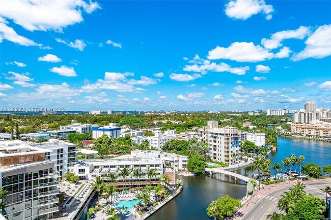 Building Photo - 2301 Collins Ave