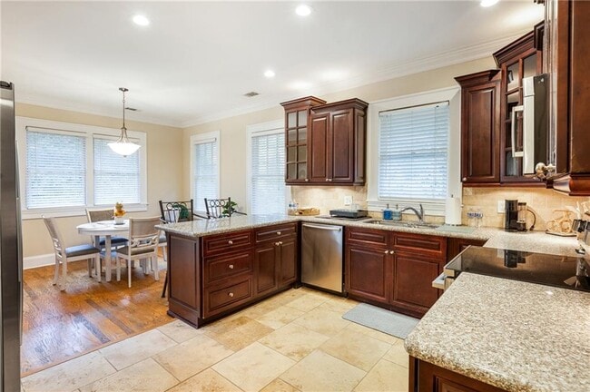 Building Photo - 71 17th St NE