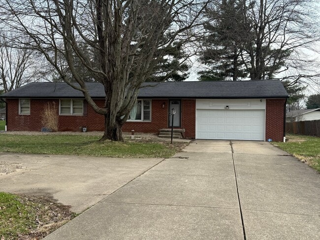 Building Photo - 3750 Psolla St NE