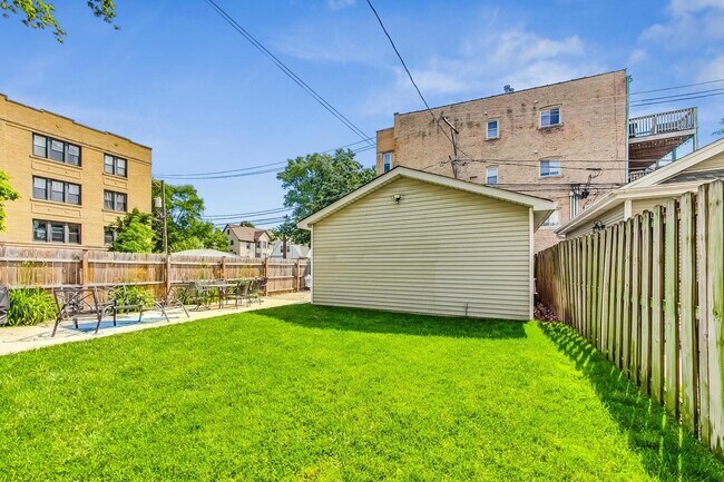 Building Photo - 4057 N Whipple St