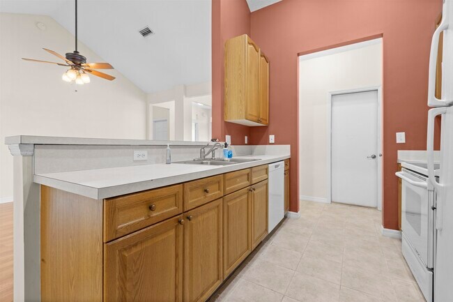 Building Photo - 289 N Churchill Dr