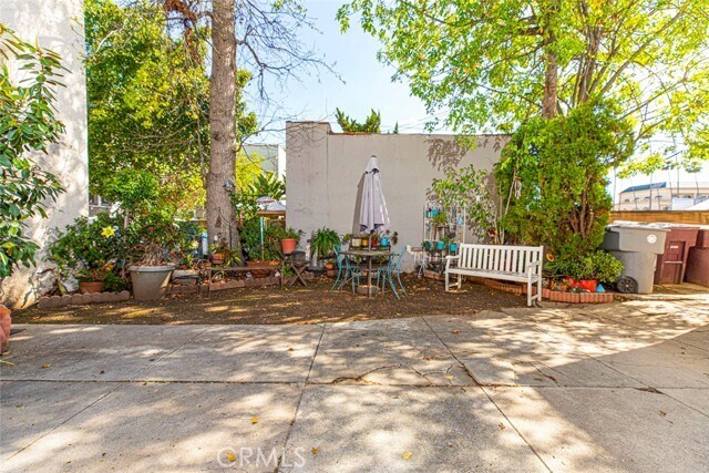 Building Photo - 1153 N Maryland Ave