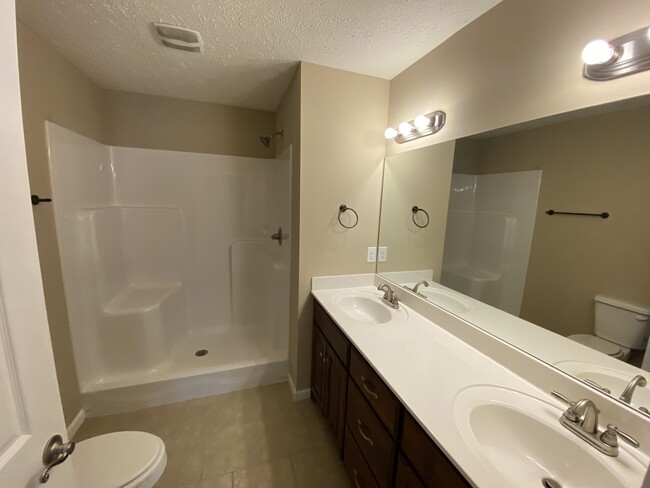 Building Photo - 367 Hendrixson Dr