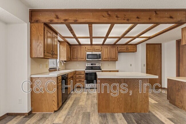 Building Photo - 630 S 276th E Ave