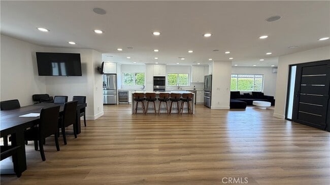 Building Photo - 5855 Shirley Ave
