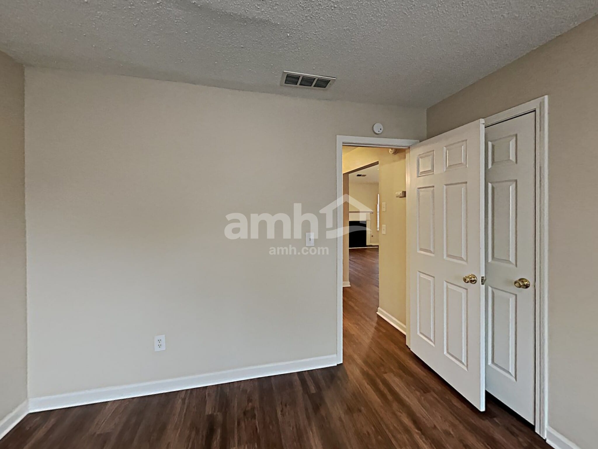 Building Photo - 5970 Water Oaks Dr