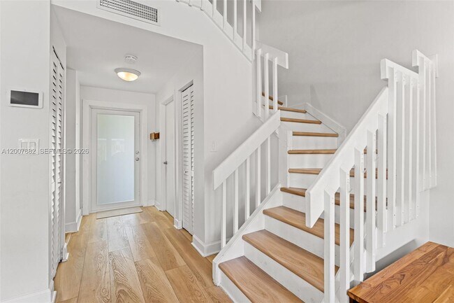 Building Photo - 11845 SW 100th St