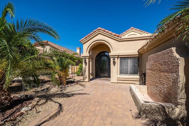 Building Photo - 4725 N Brookview Terrace