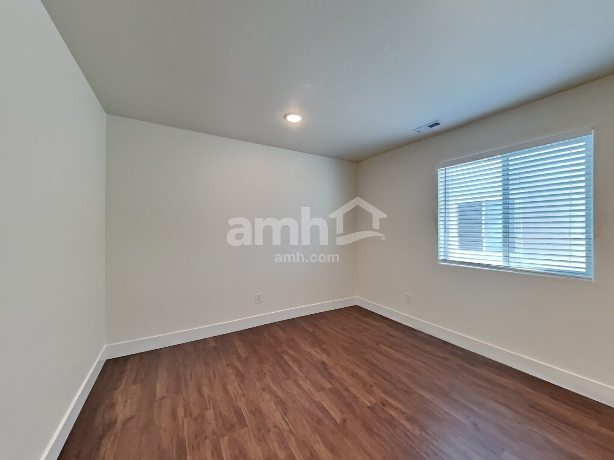 Building Photo - 1368 Alderleaf Ave