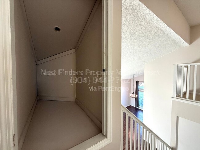 Building Photo - 3785 Union Pacific Dr E